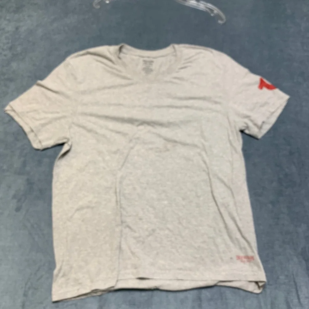 True Religion T Shirt Mens XL Heather Gray V-Neck Short Sleeve Classic Pullover